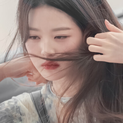张元英