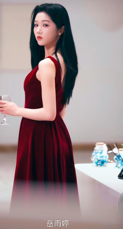 岳雨婷