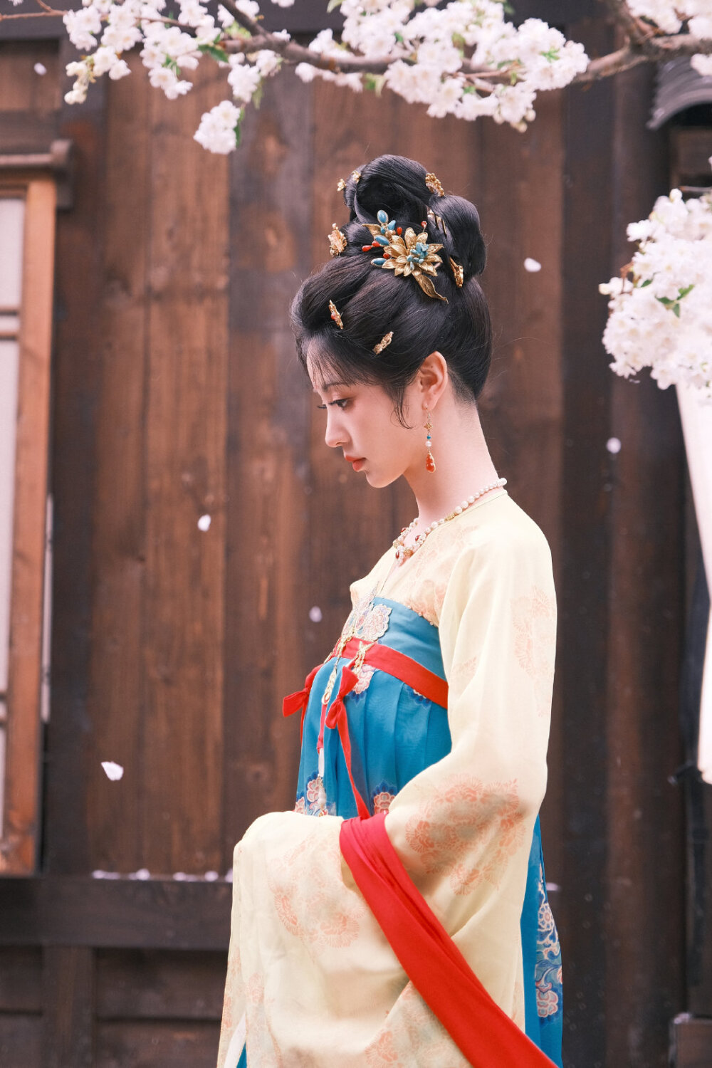田曦薇