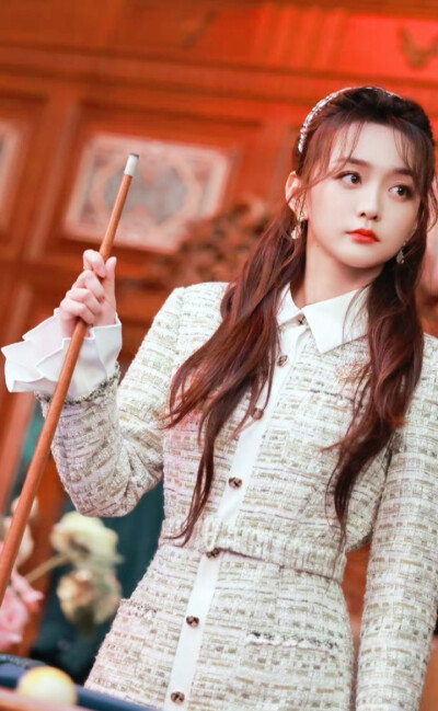 何泓姗