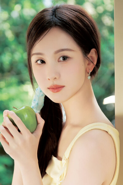 陈都灵