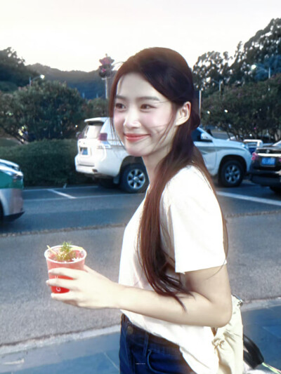 卢昱晓_