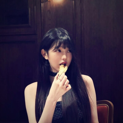 张元英