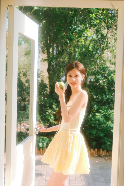 陈都灵