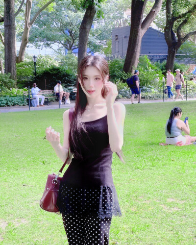 你是我未曾拥有无法捕捉的亲昵