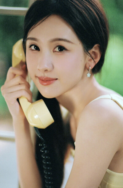 陈都灵