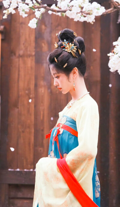 田曦薇