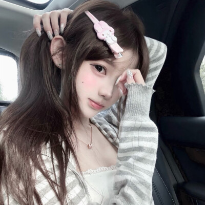 女头
二传头像注明出处