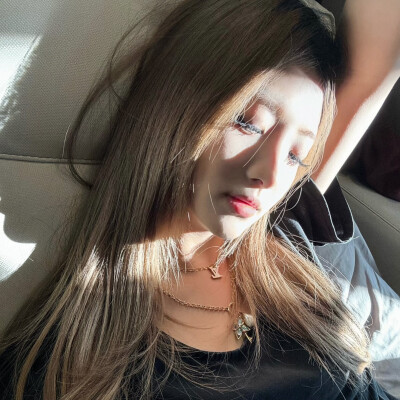 女头
二传头像注明出处