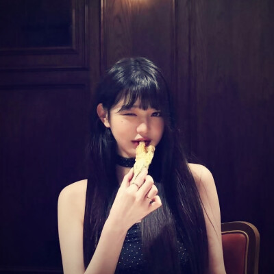 张元英