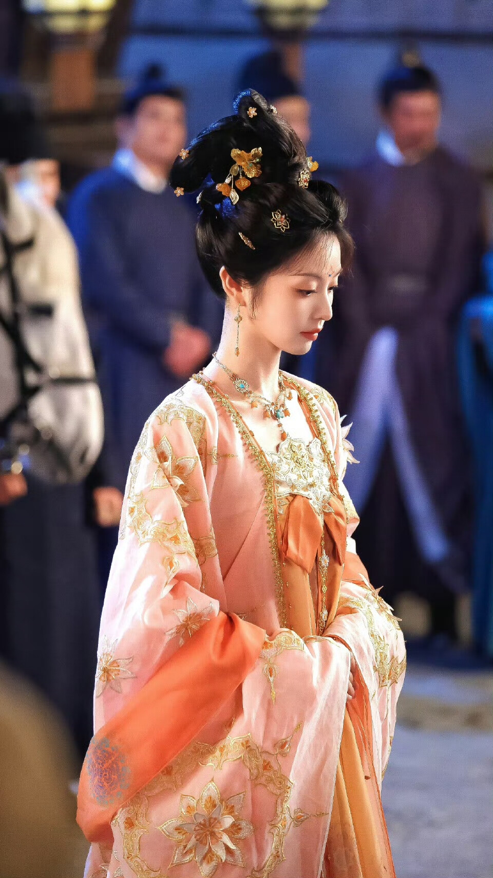 子夜归｜武祯｜田曦薇
cr：_栖春山