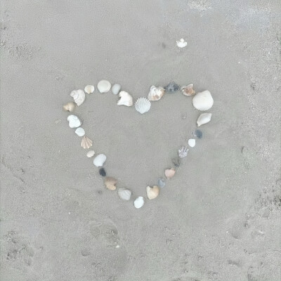  思念像返潮的明信片