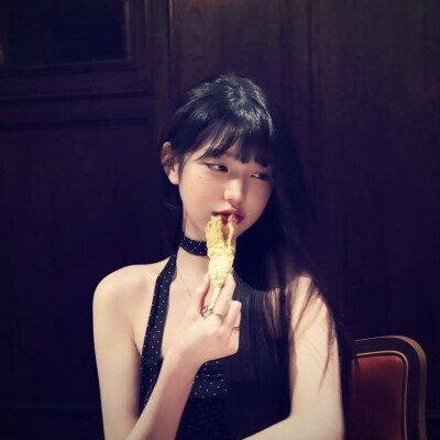 张元英