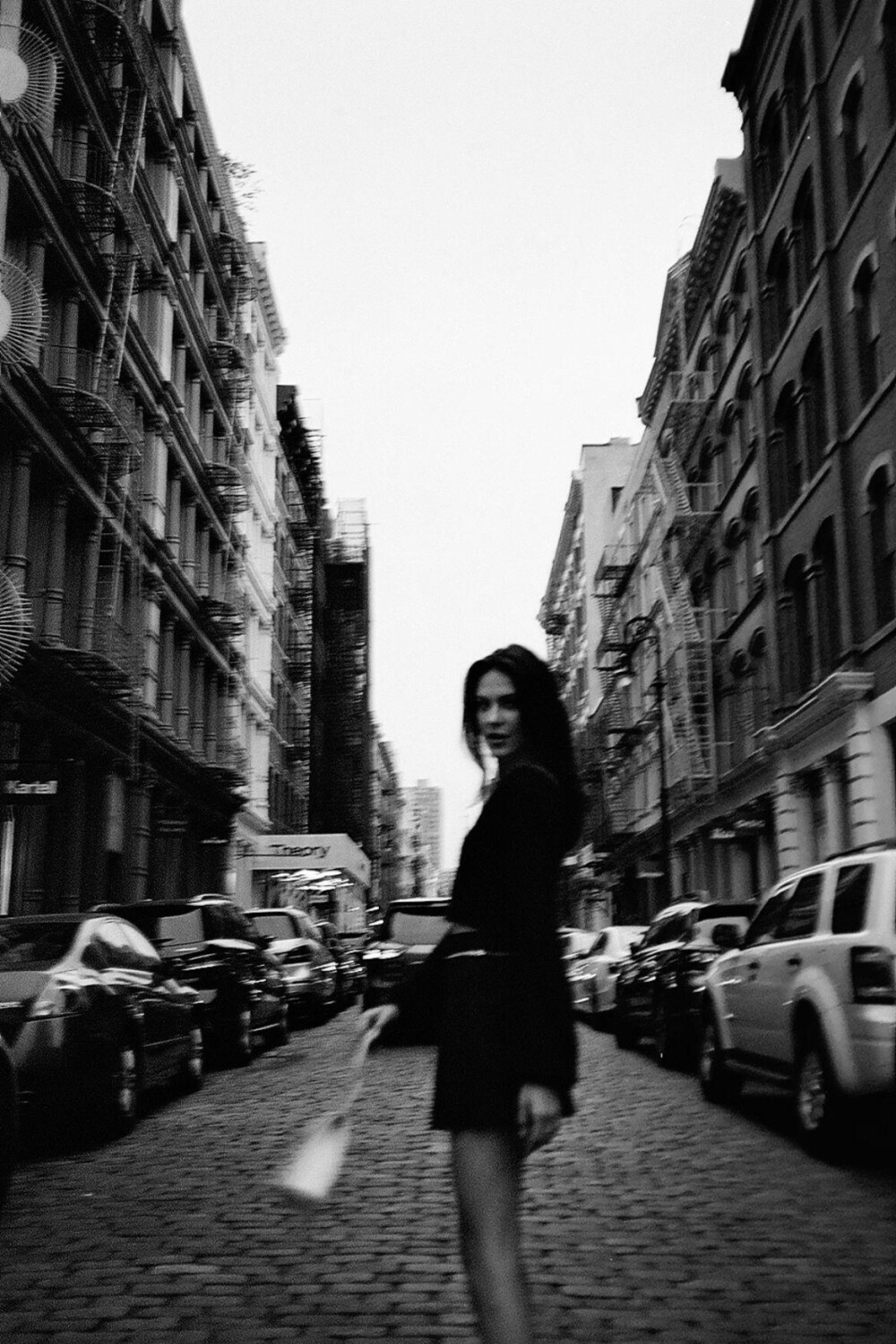 回忆失去色彩 留下了自由的气息
