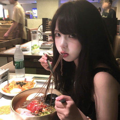 女头
二传头像注明出处