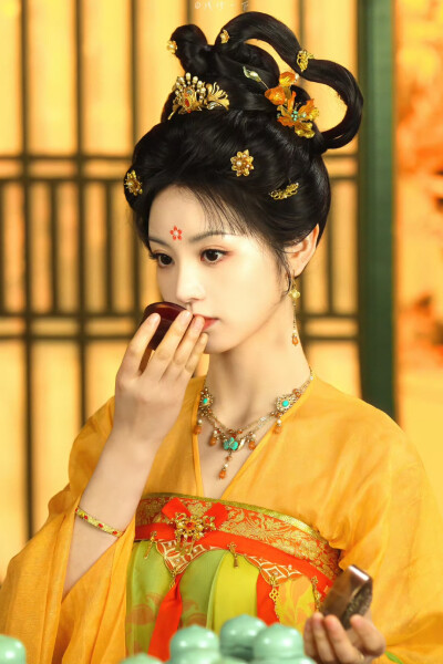 田曦薇 武祯