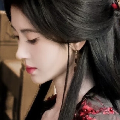 鞠婧祎