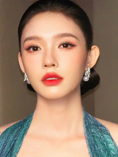 林允