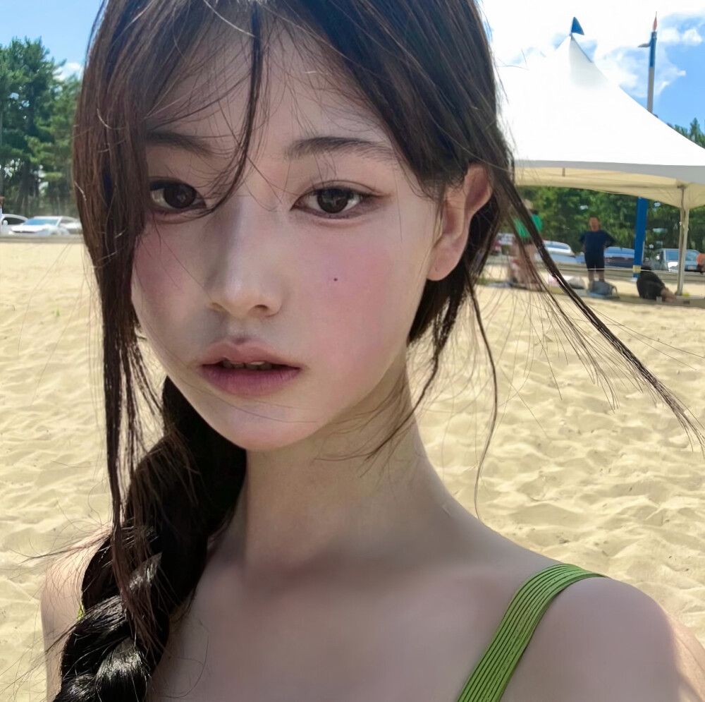 女生头像｜lwxrae｜审美积累｜wechat头像
cr. @： 