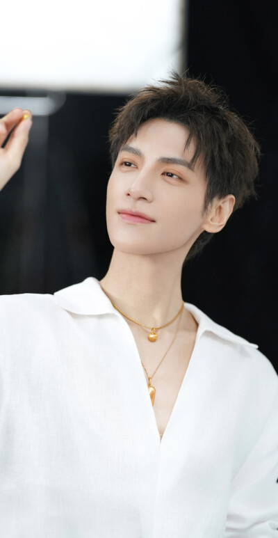 罗云熙