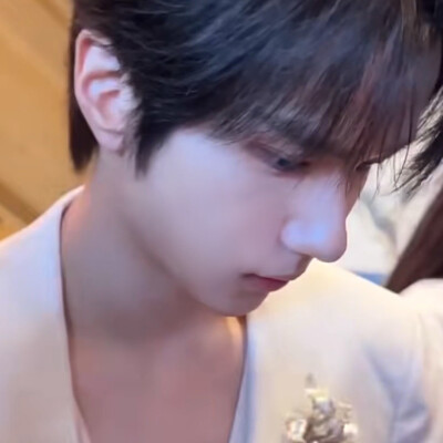 深v坏男孩