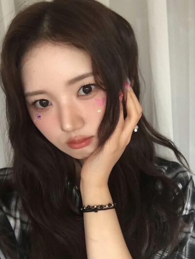 tripleS jiwoo李知禹