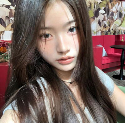 女生头像｜lwxrae｜审美积累｜wechat头像
cr. @： 