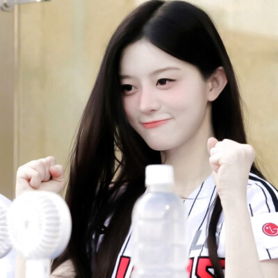 ✌︎˶╹ꇴ╹˶✌︎