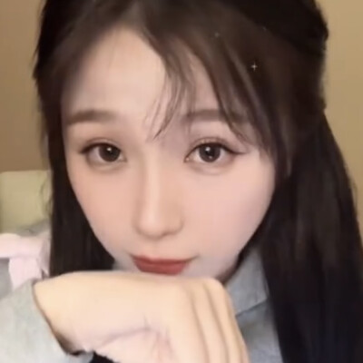 兄弟兄弟这是我为你截的诡秘头像喵喵喵