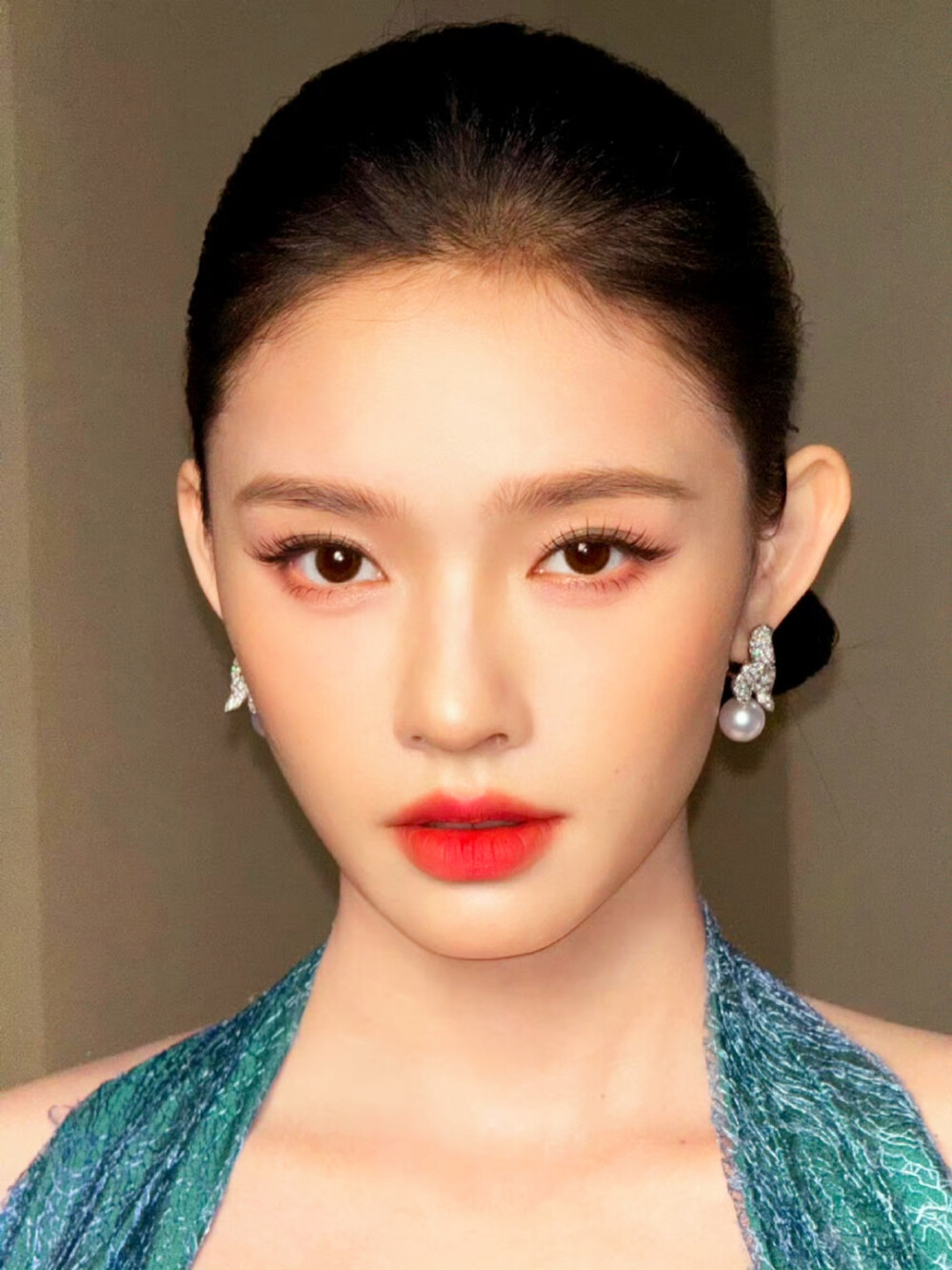 林允
