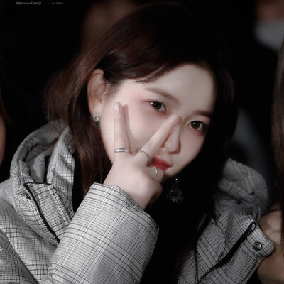 文字是贫瘠的 我想你懂我的眼泪