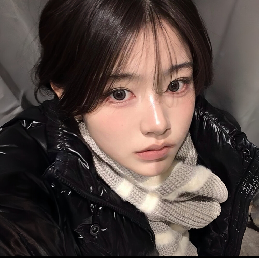 女生头像｜lwxrae｜审美积累｜wechat头像
cr. @： 