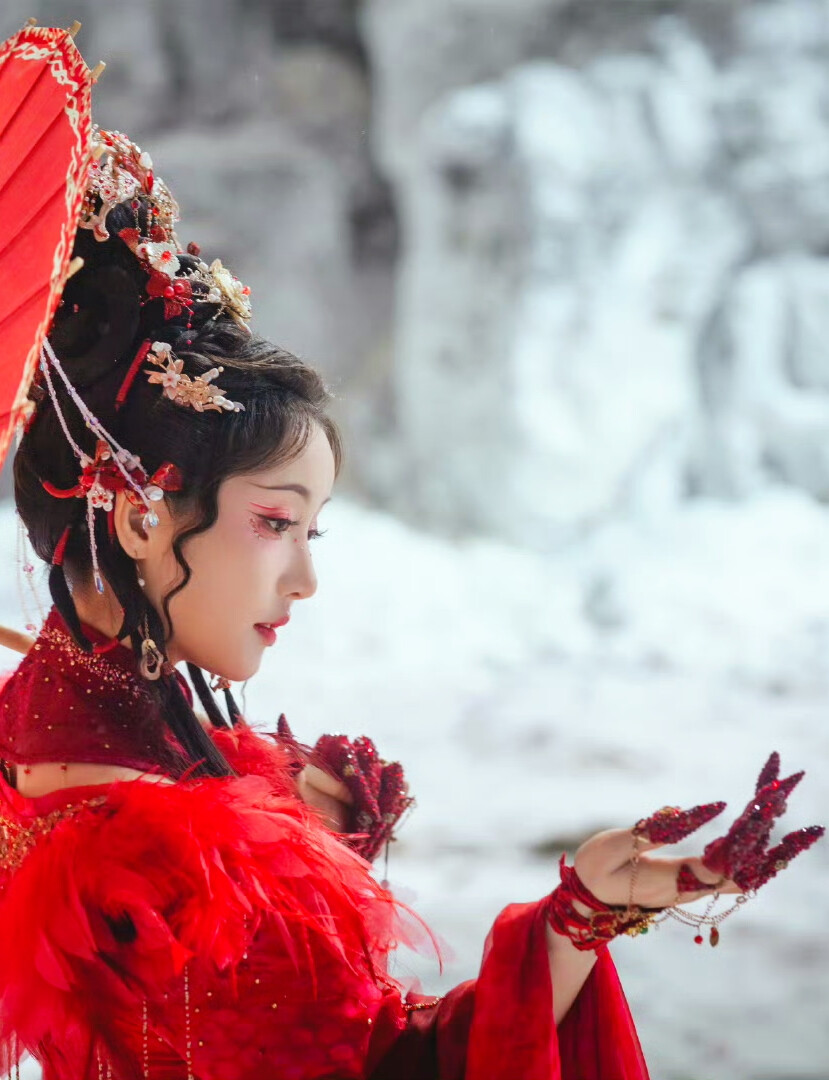 姜贞羽