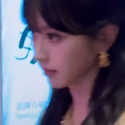 侧脸