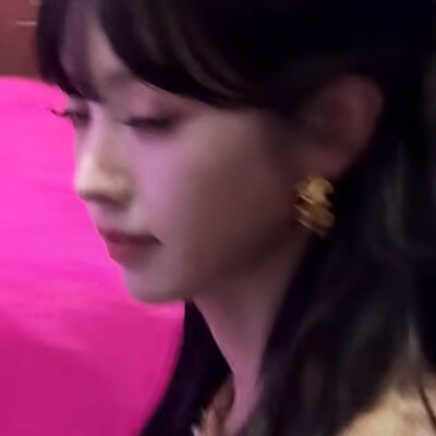 侧脸