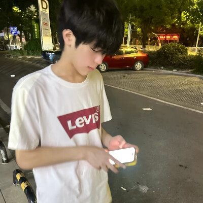 没关系的 我觉得傻人有傻福