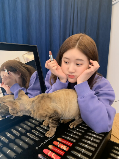 8.21｜早期赵露思
礼拿