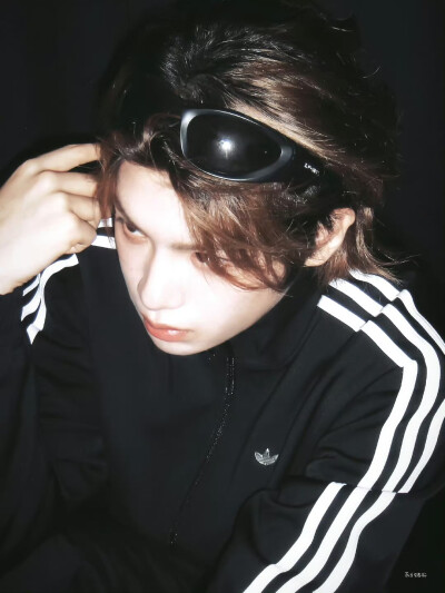 黄明昊
