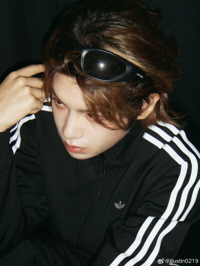 黄明昊