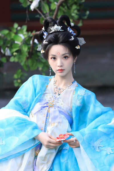 田曦薇