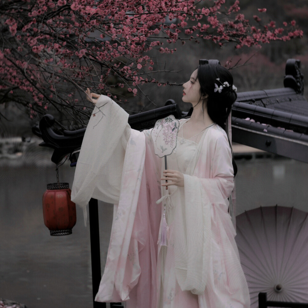 @裴珠泫酷的我你高攀不起 江舒宝宝送的