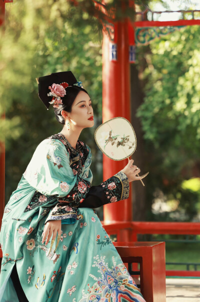 蓝盈莹
