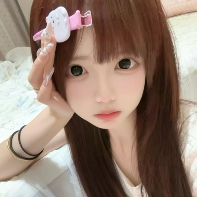 无滤镜女头喜欢拿拿图吱声