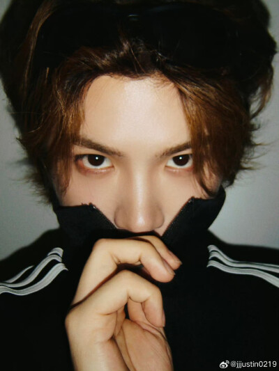 黄明昊