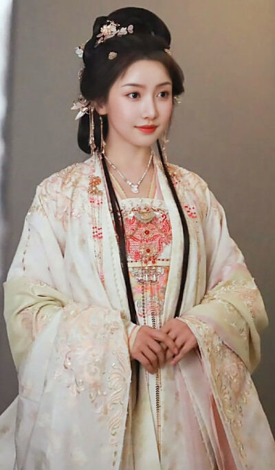 姜贞羽