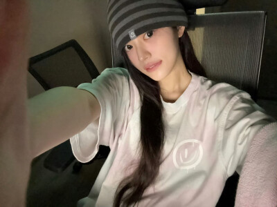 MINJU 自拍