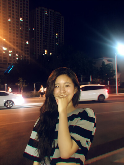 8.21｜早期赵露思
礼拿