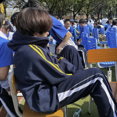 你当然可以去找以前的我告状 可是我已经不在那里了