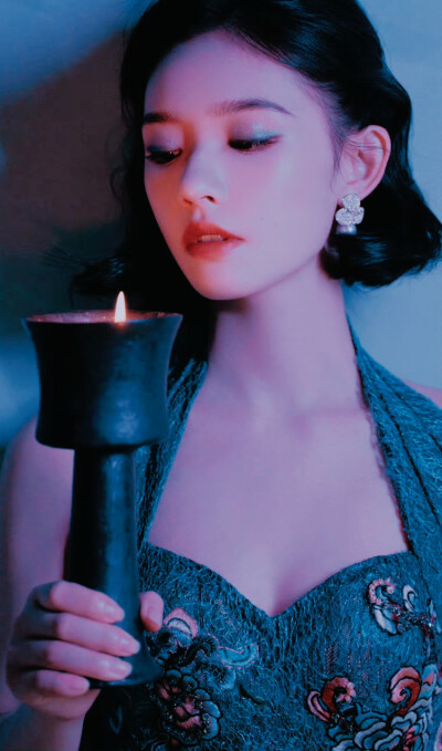 林允