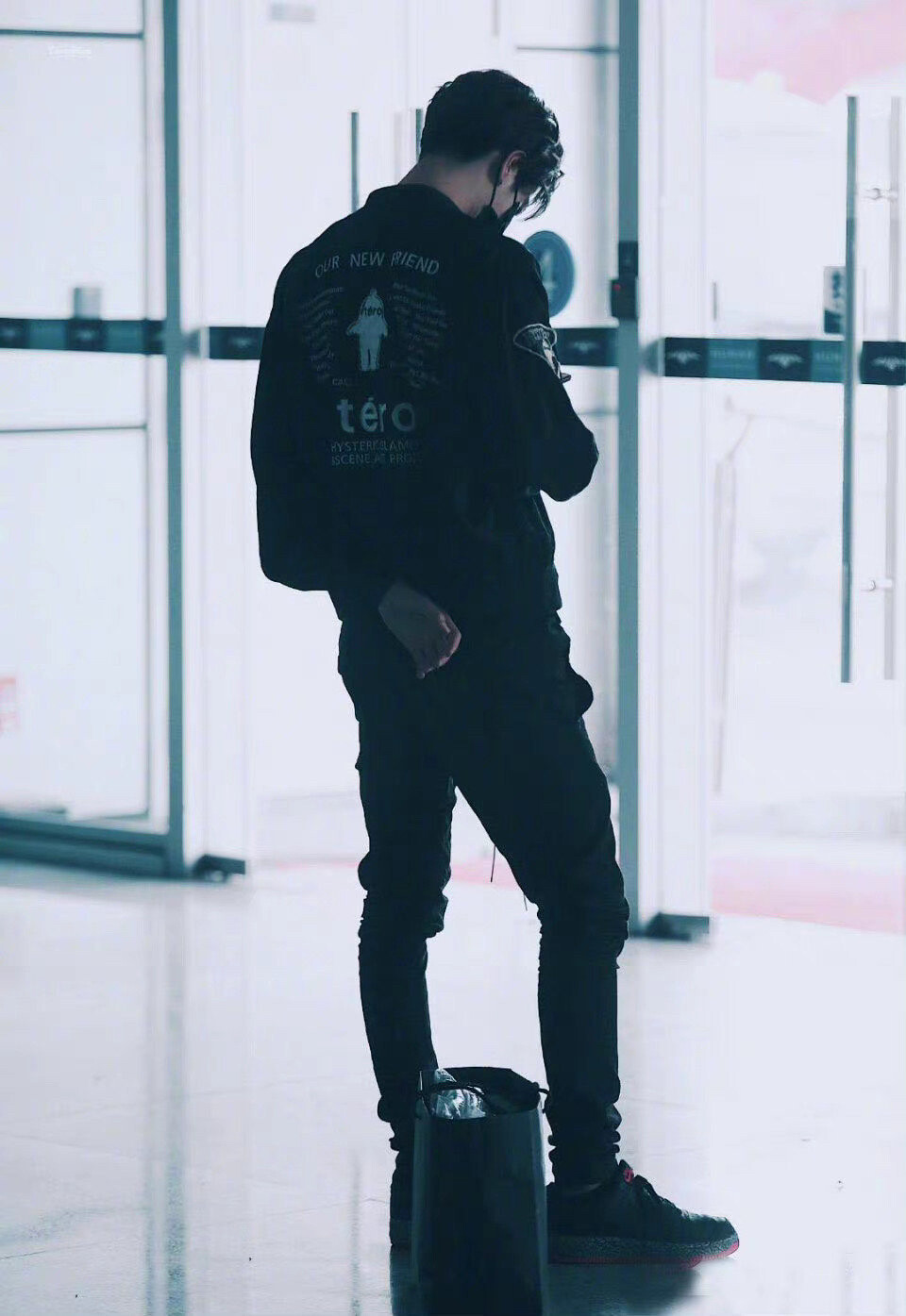 王一博
见水印